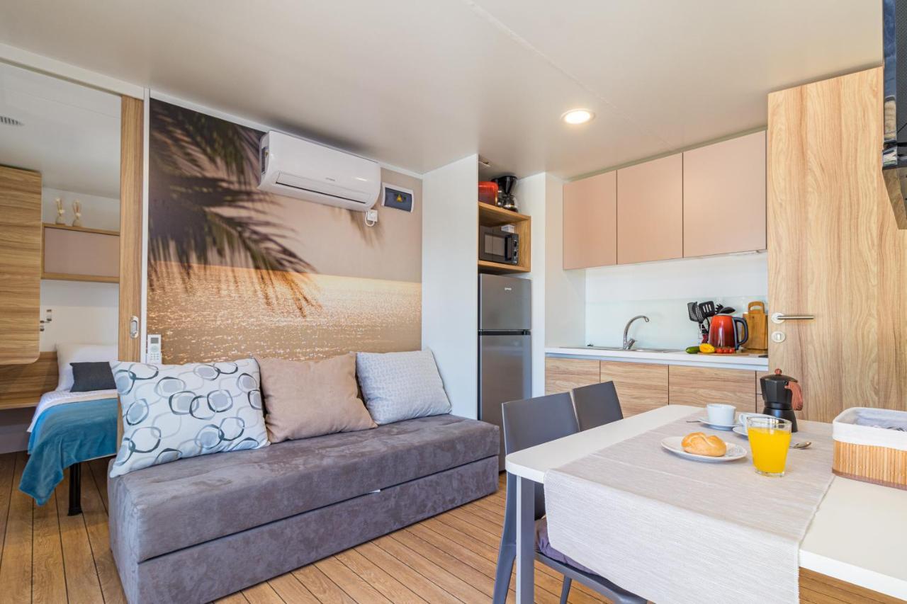 Hemy Casa - Lux Mobile Homes Rovinj Exterior photo